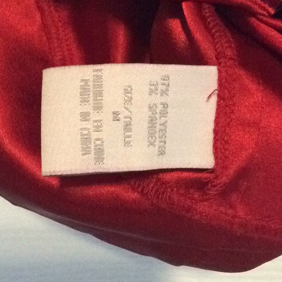 Suzy Shier cross shoulder top - Picture 3 of 4